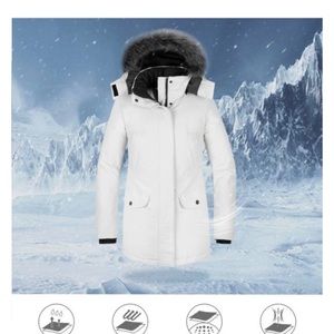 Women’s Waterproof Ski Jacket Medium | Ski Coat with pockets and fluffy hood